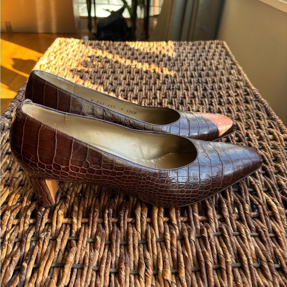 St John Chic Brown Crocodile Pattern Heels 9.5 Narrow